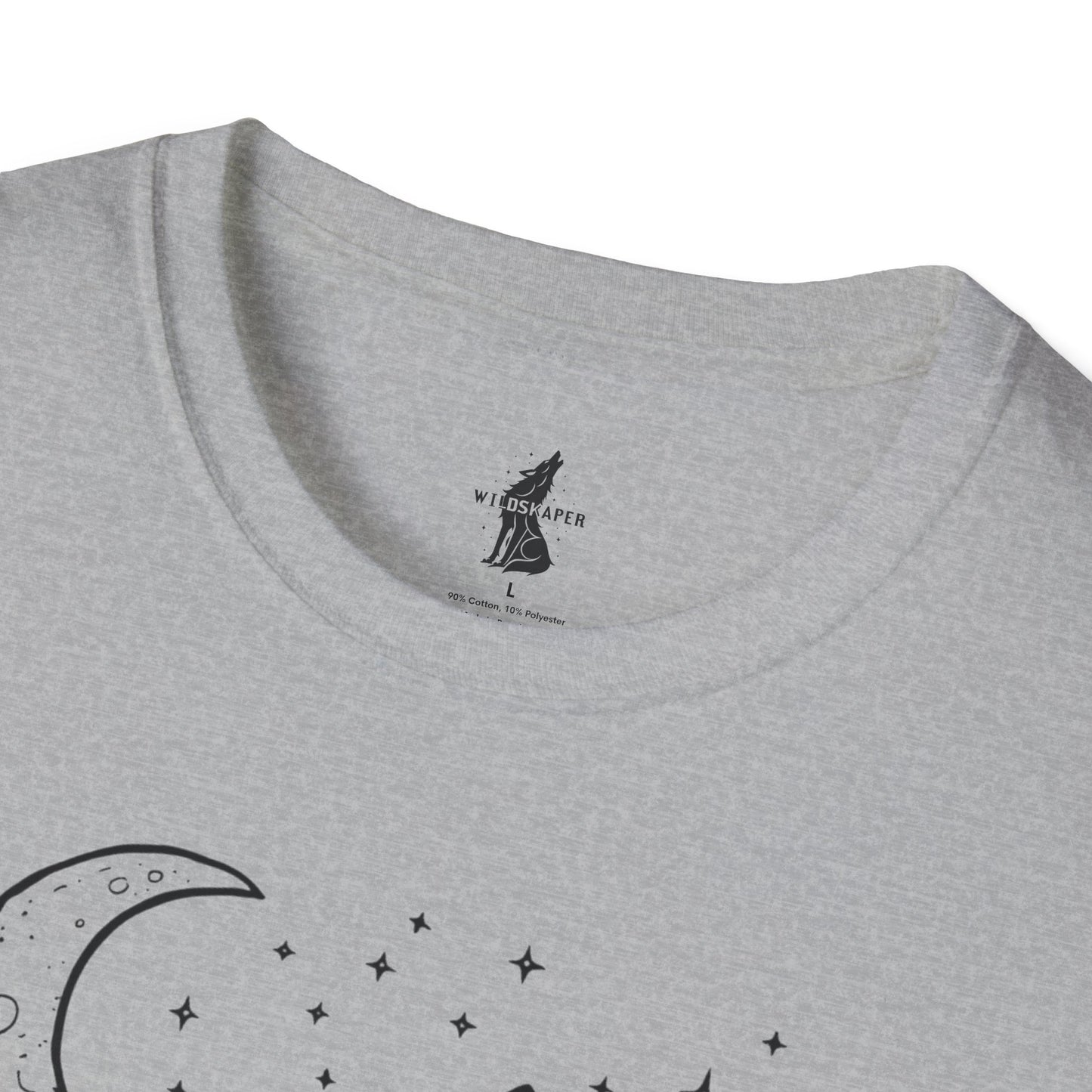Howling Wolf in Moonlight T-Shirt