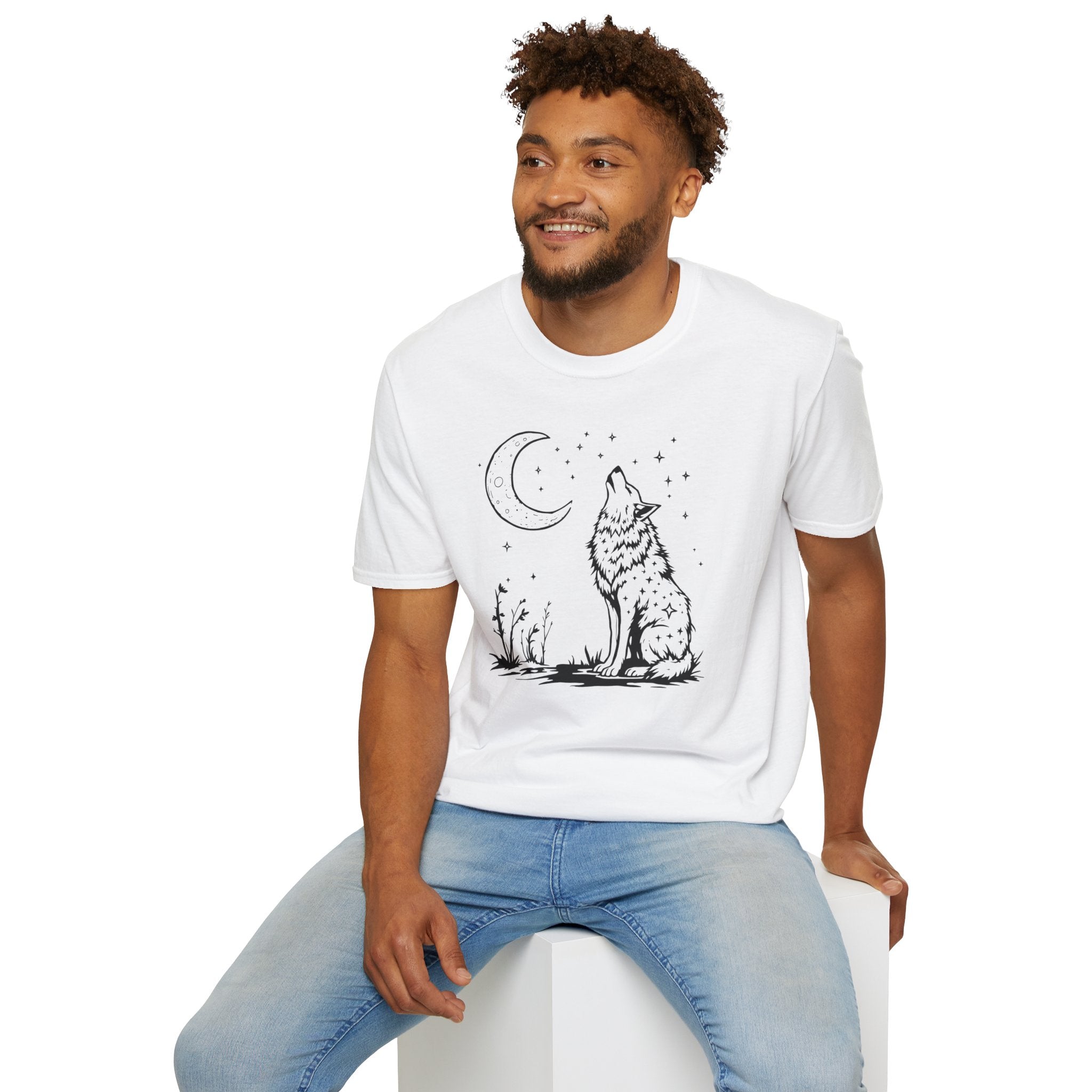Howling Wolf in Moonlight T-Shirt